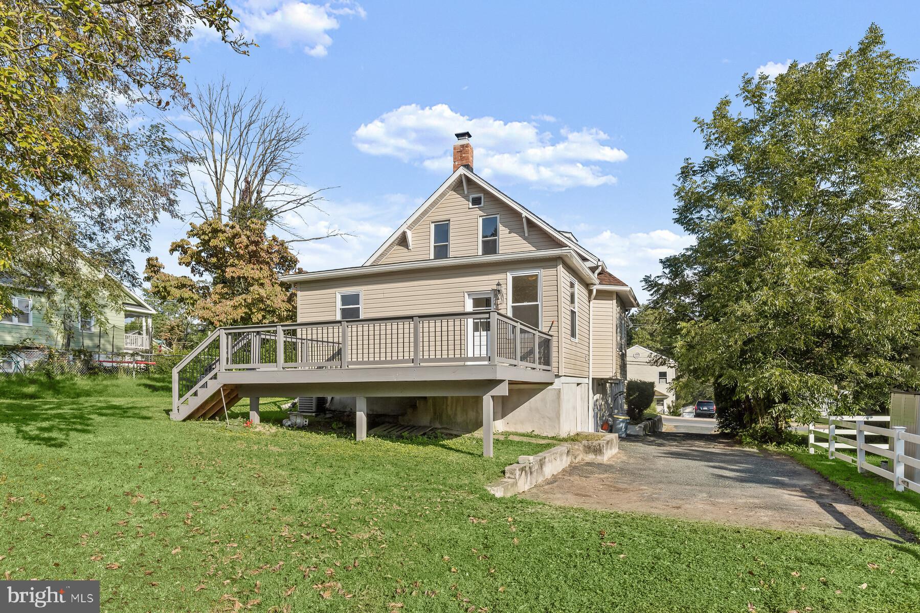 RIDGE GROVE - Residential