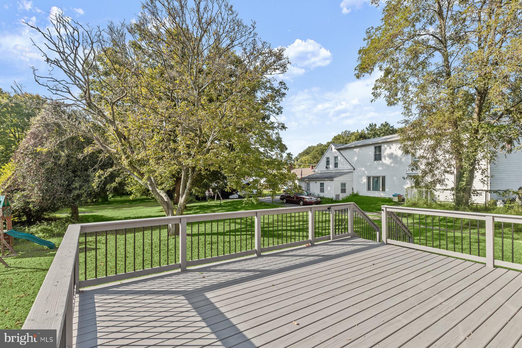 RIDGE GROVE - Residential