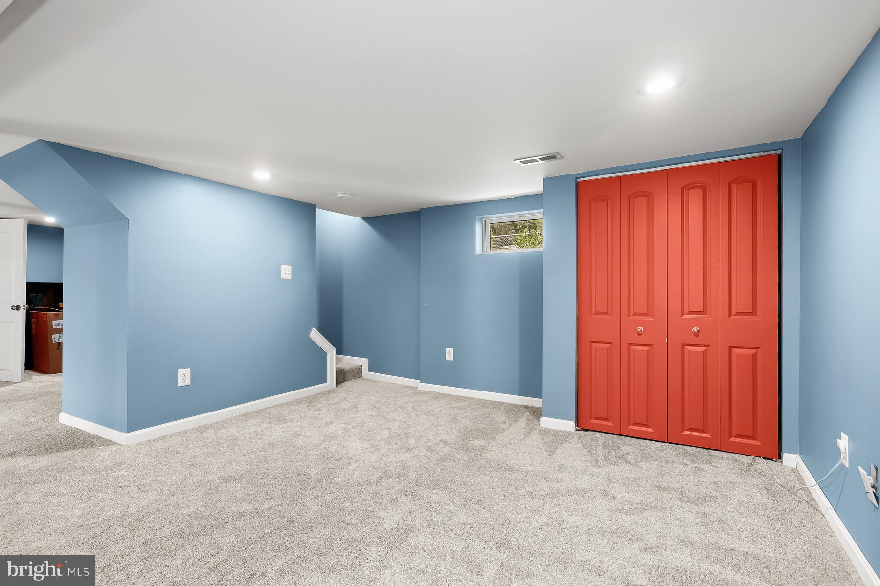 RIDGE GROVE - Residential