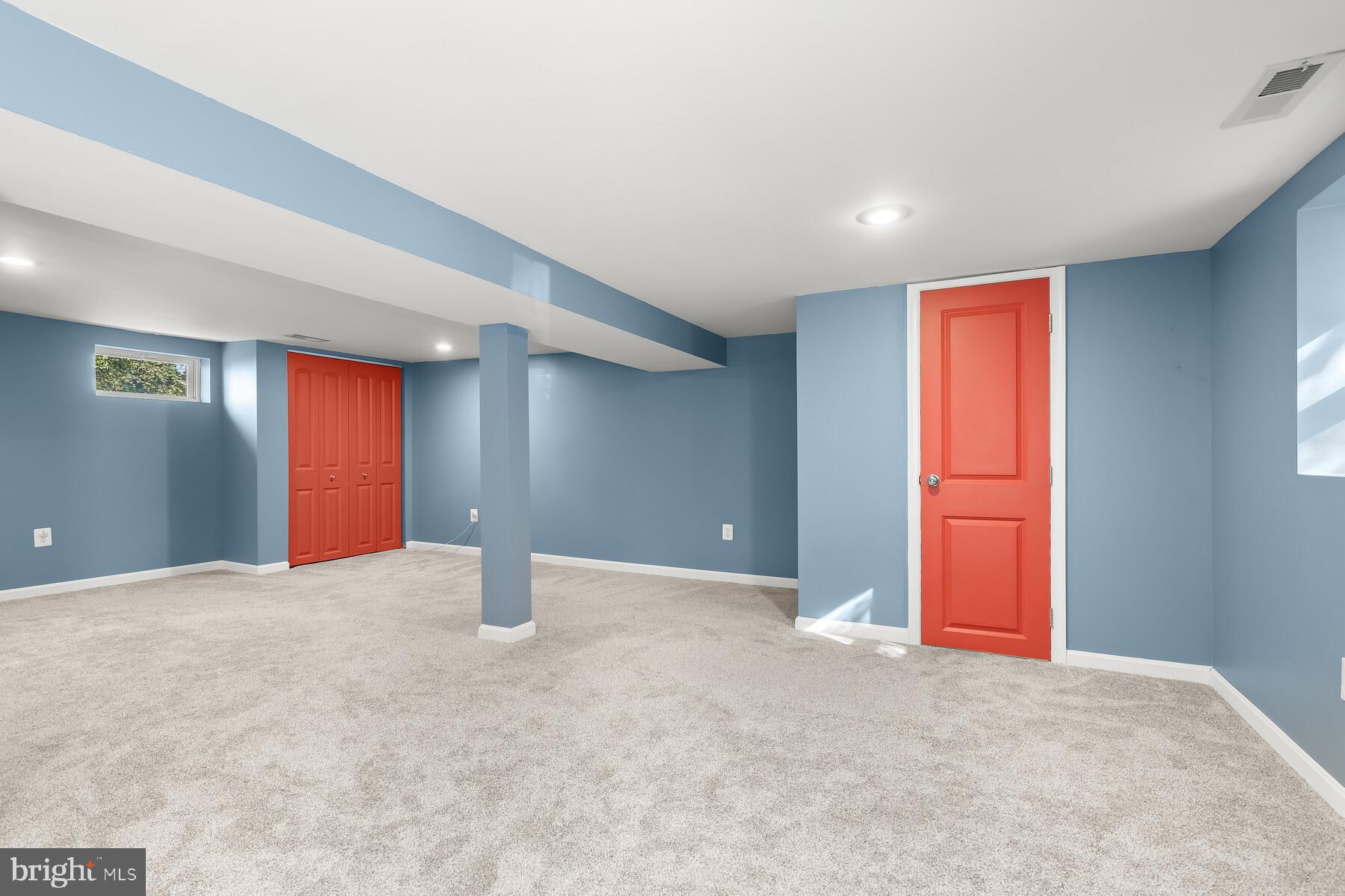 RIDGE GROVE - Residential