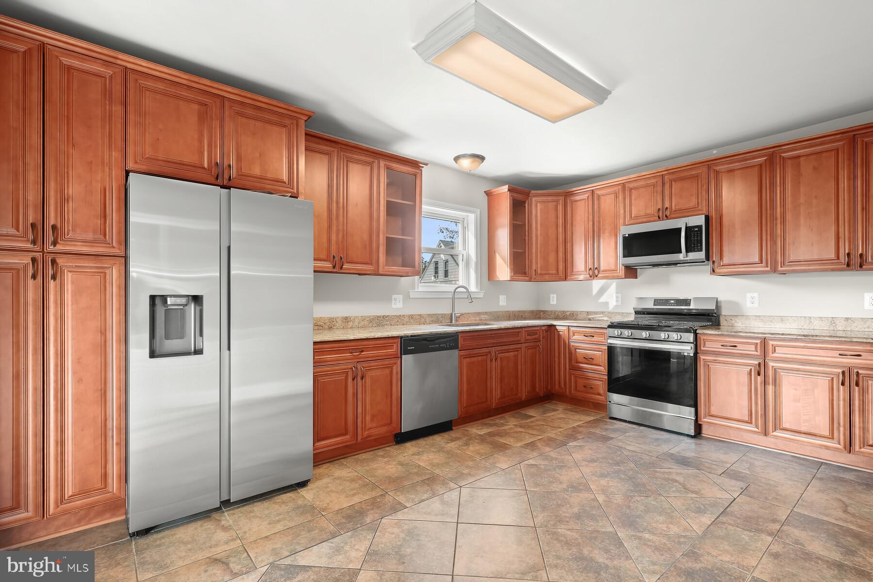 RIDGE GROVE - Residential