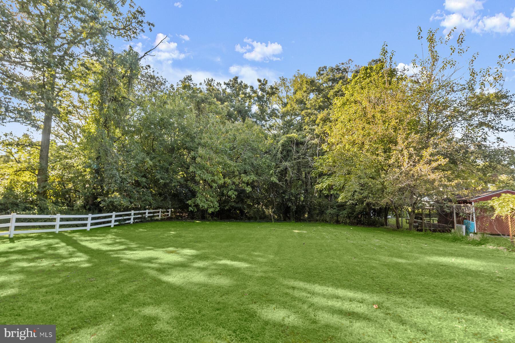 RIDGE GROVE - Residential