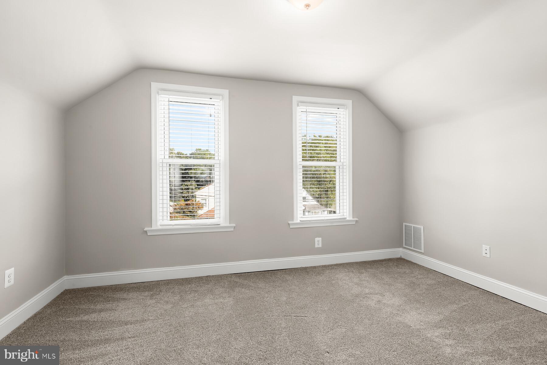 RIDGE GROVE - Residential