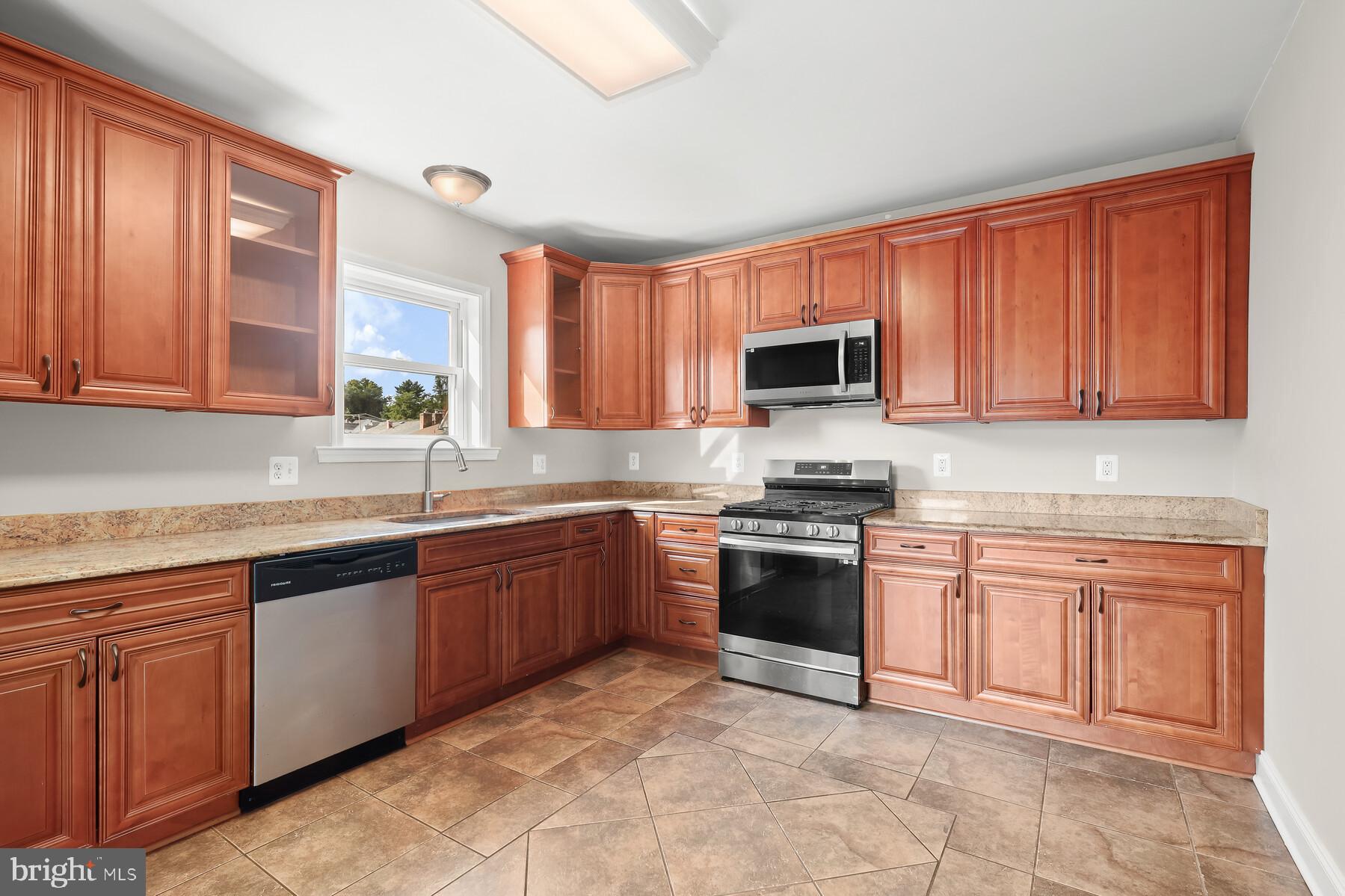 RIDGE GROVE - Residential