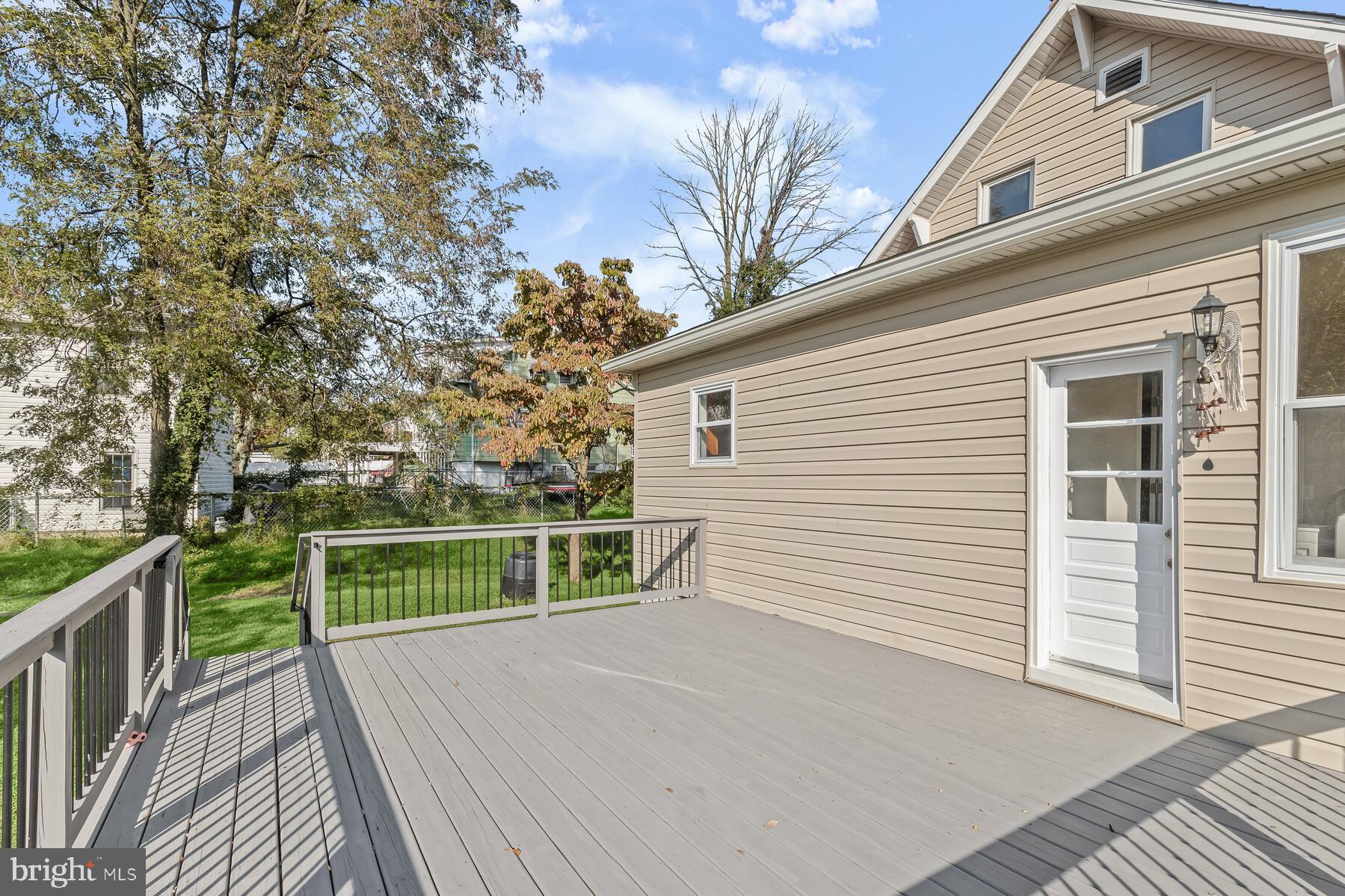 RIDGE GROVE - Residential