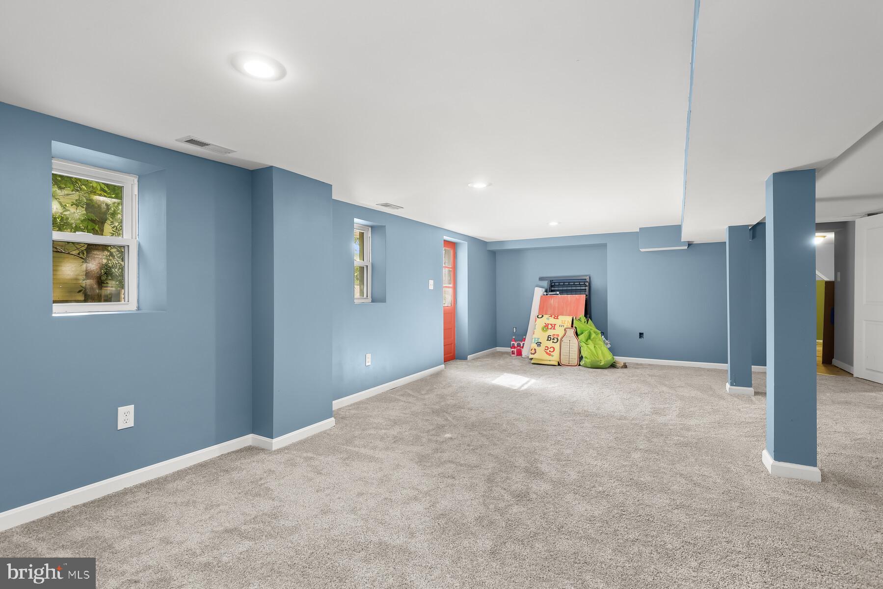 RIDGE GROVE - Residential