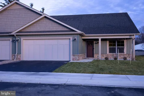 19 Grainfield Court, Martinsburg, WV 25404 - MLS#: WVBE2034364