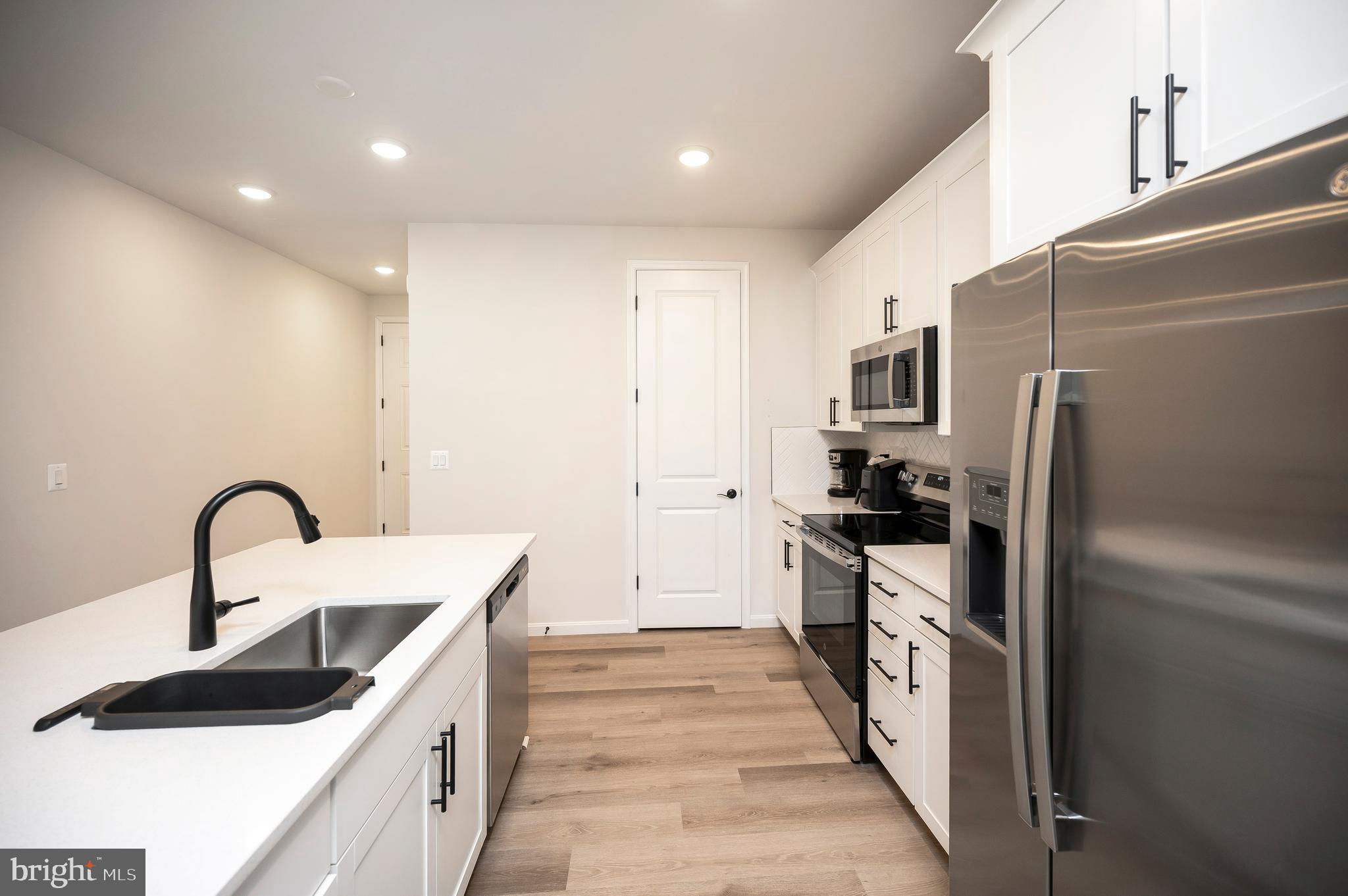 WILDERNESS SHORES - Residential