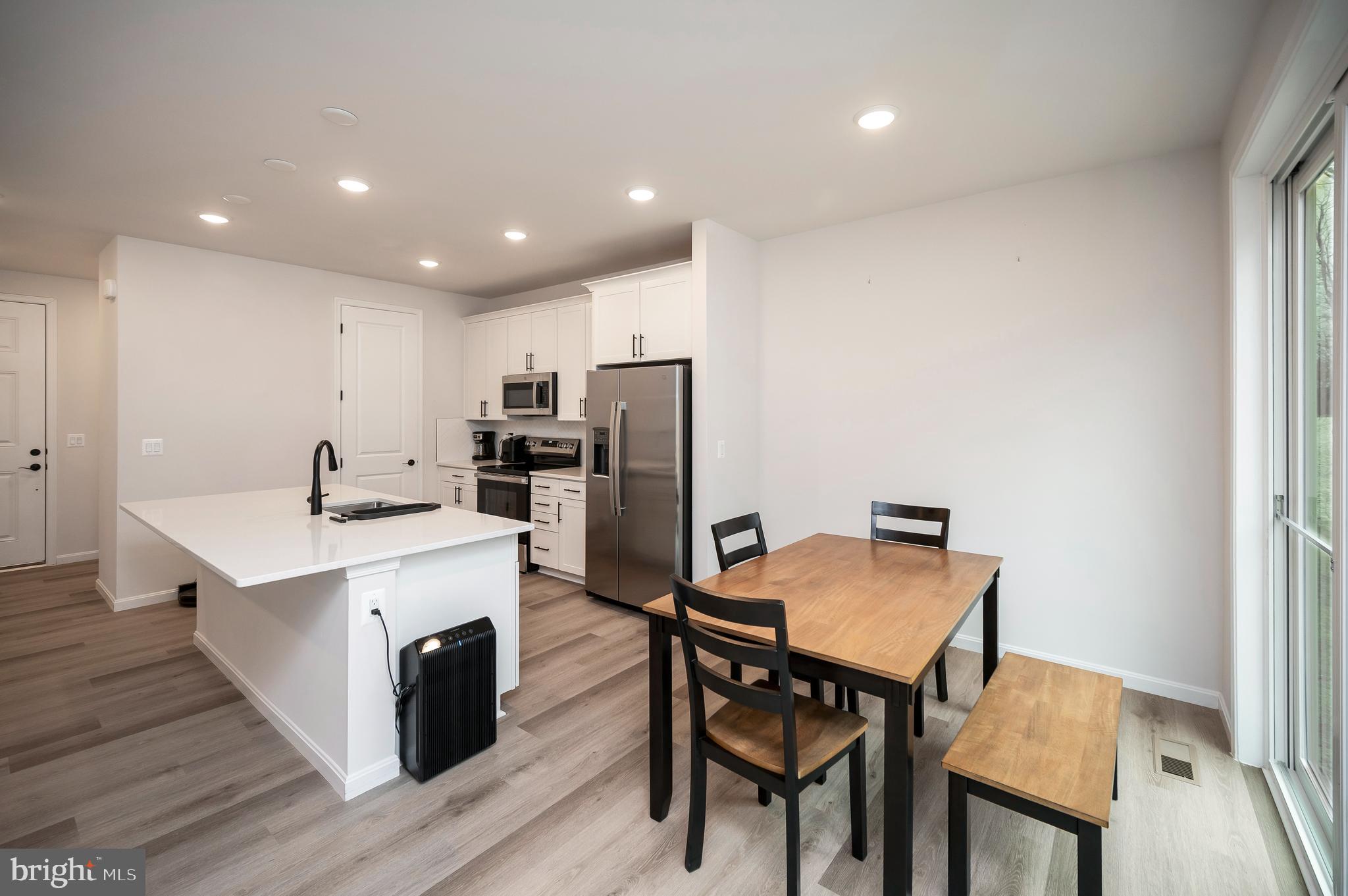 WILDERNESS SHORES - Residential