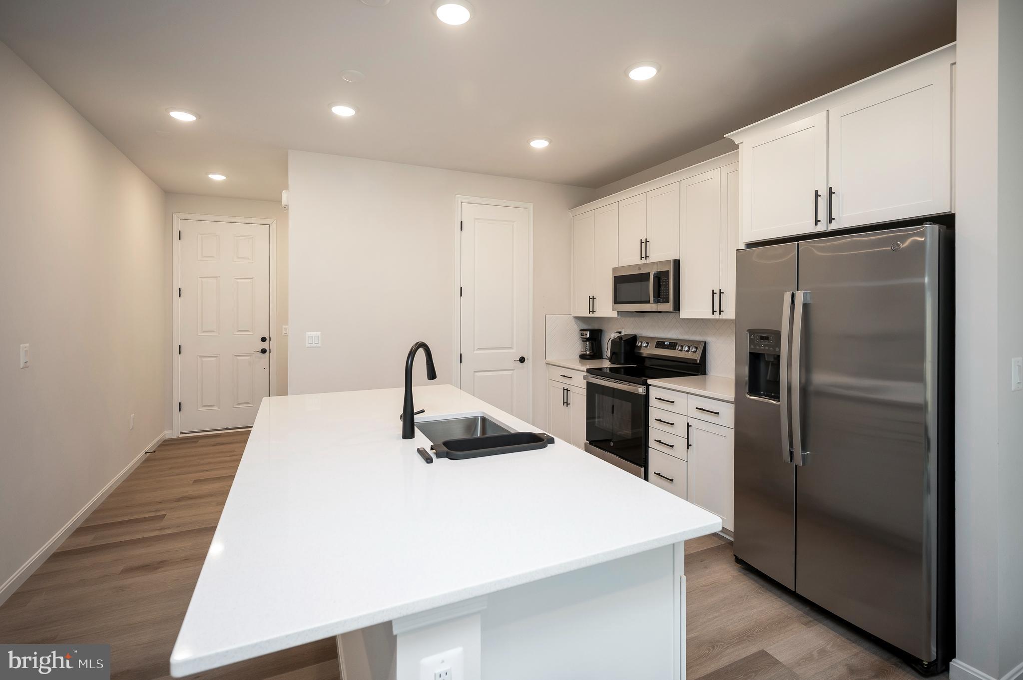 WILDERNESS SHORES - Residential