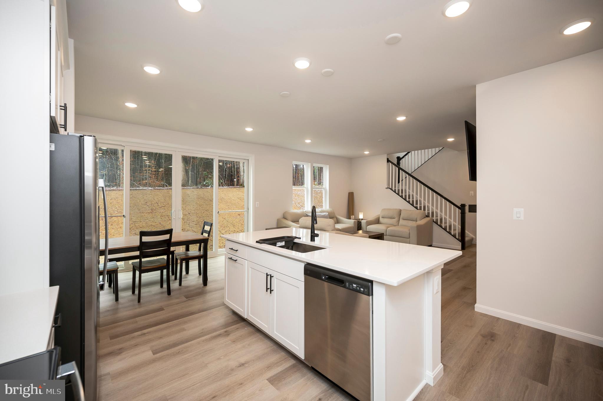 WILDERNESS SHORES - Residential