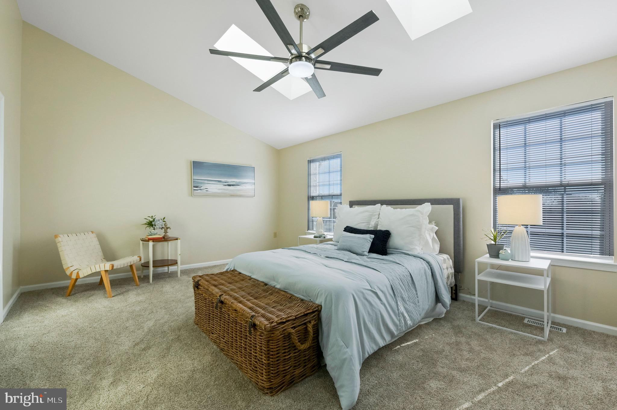 NANTUCKET MEWS @ CROFTON - Residential