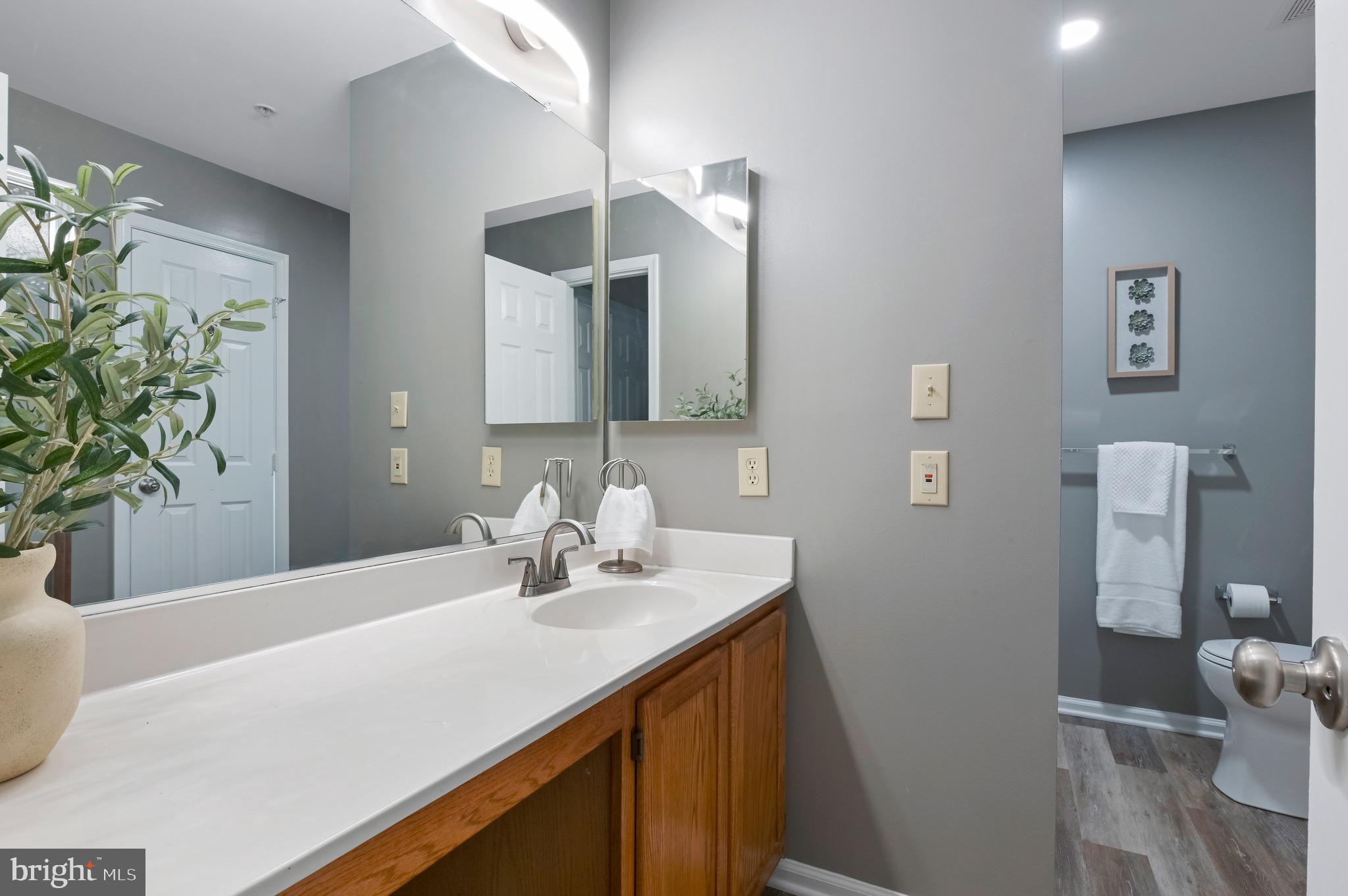 NANTUCKET MEWS @ CROFTON - Residential