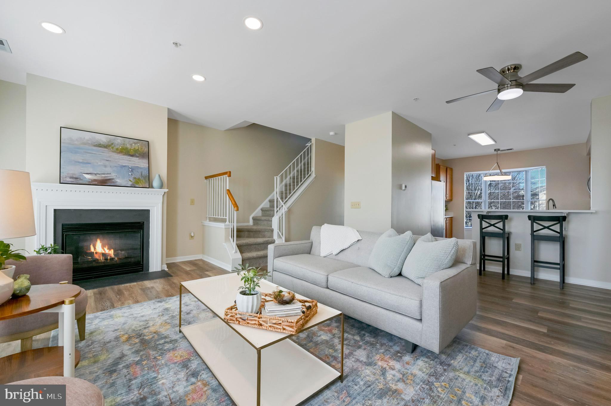 NANTUCKET MEWS @ CROFTON - Residential