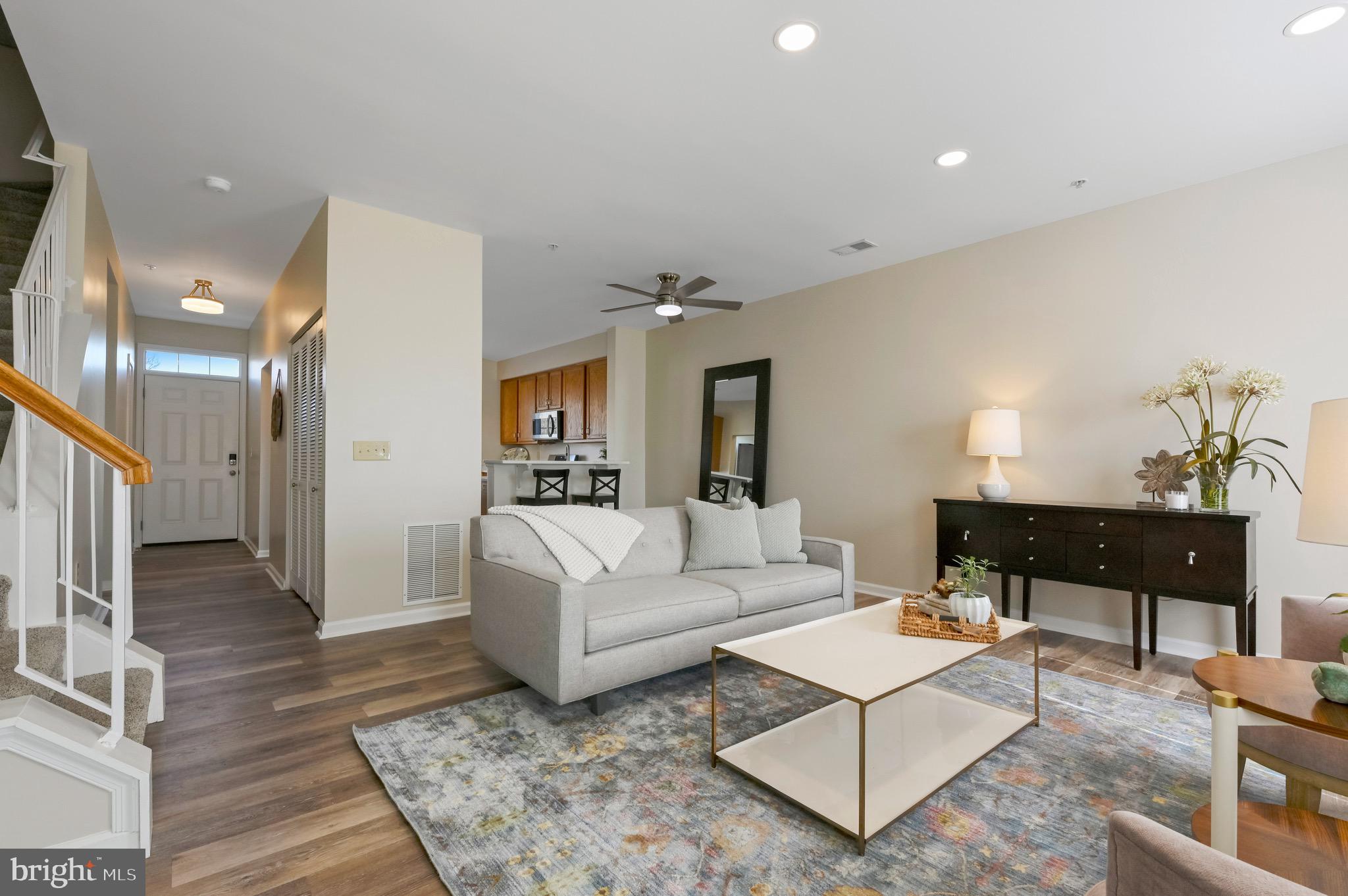 NANTUCKET MEWS @ CROFTON - Residential