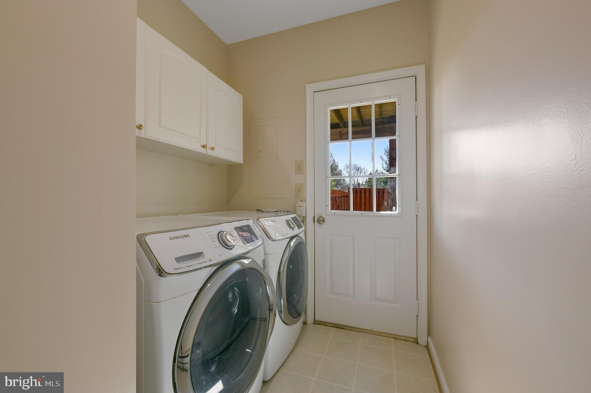 NANTUCKET MEWS @ CROFTON - Residential