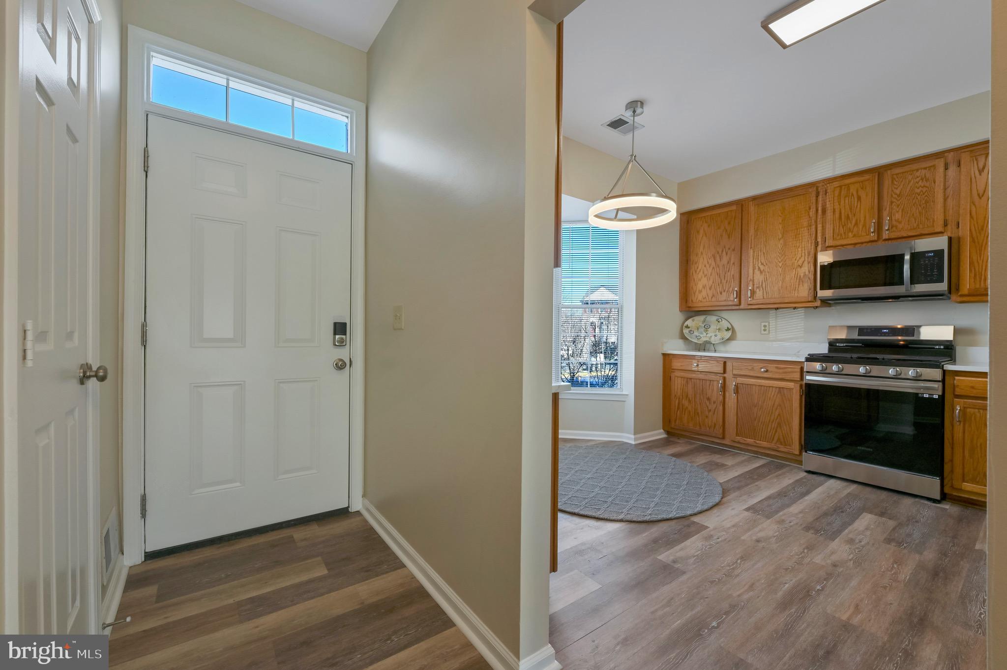 NANTUCKET MEWS @ CROFTON - Residential