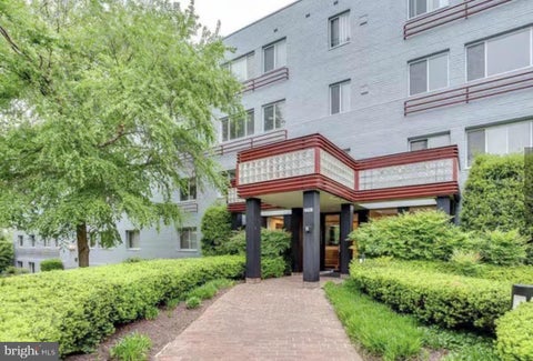 Photo of 3701 5th Street S #407, ARLINGTON, VA 22204 (MLS # VAAR2080466)