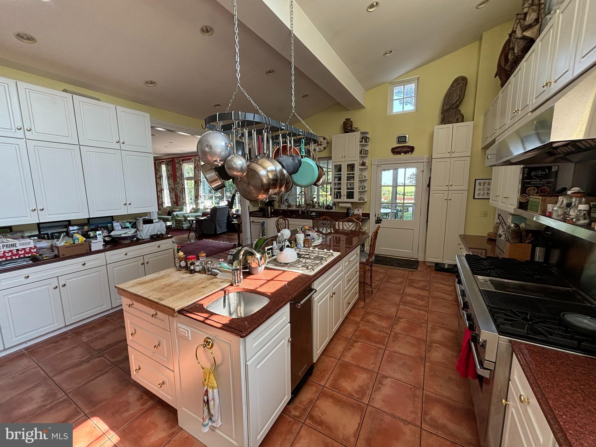 CLAIBORNE - Residential