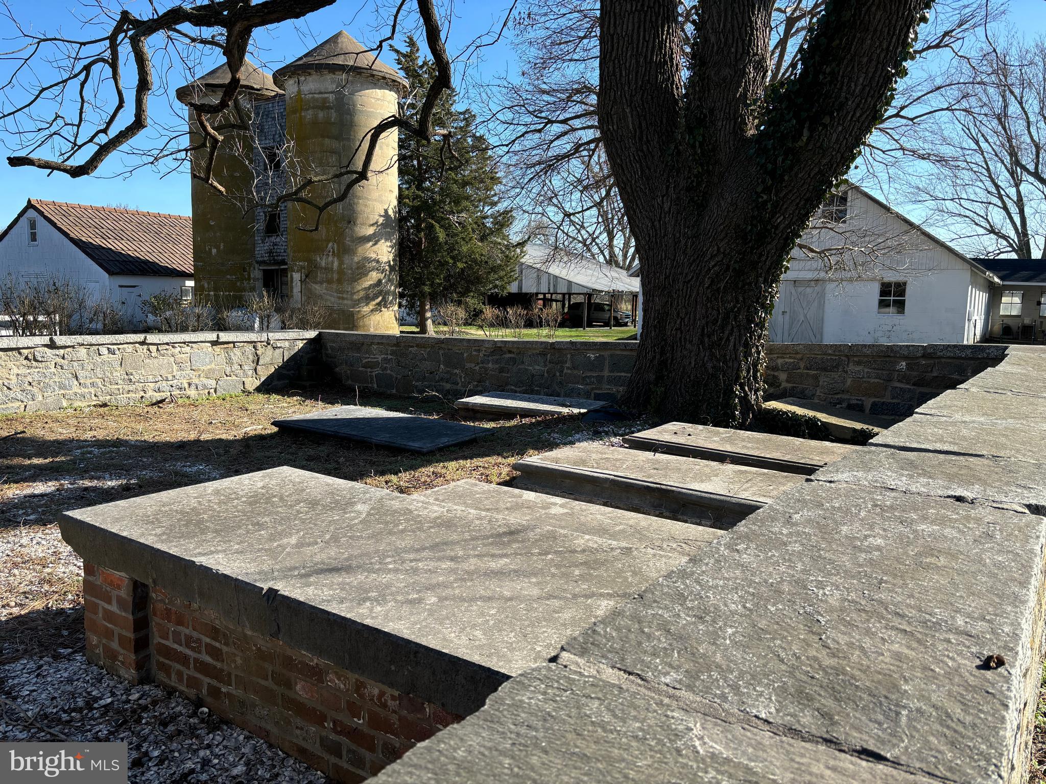 CLAIBORNE - Residential