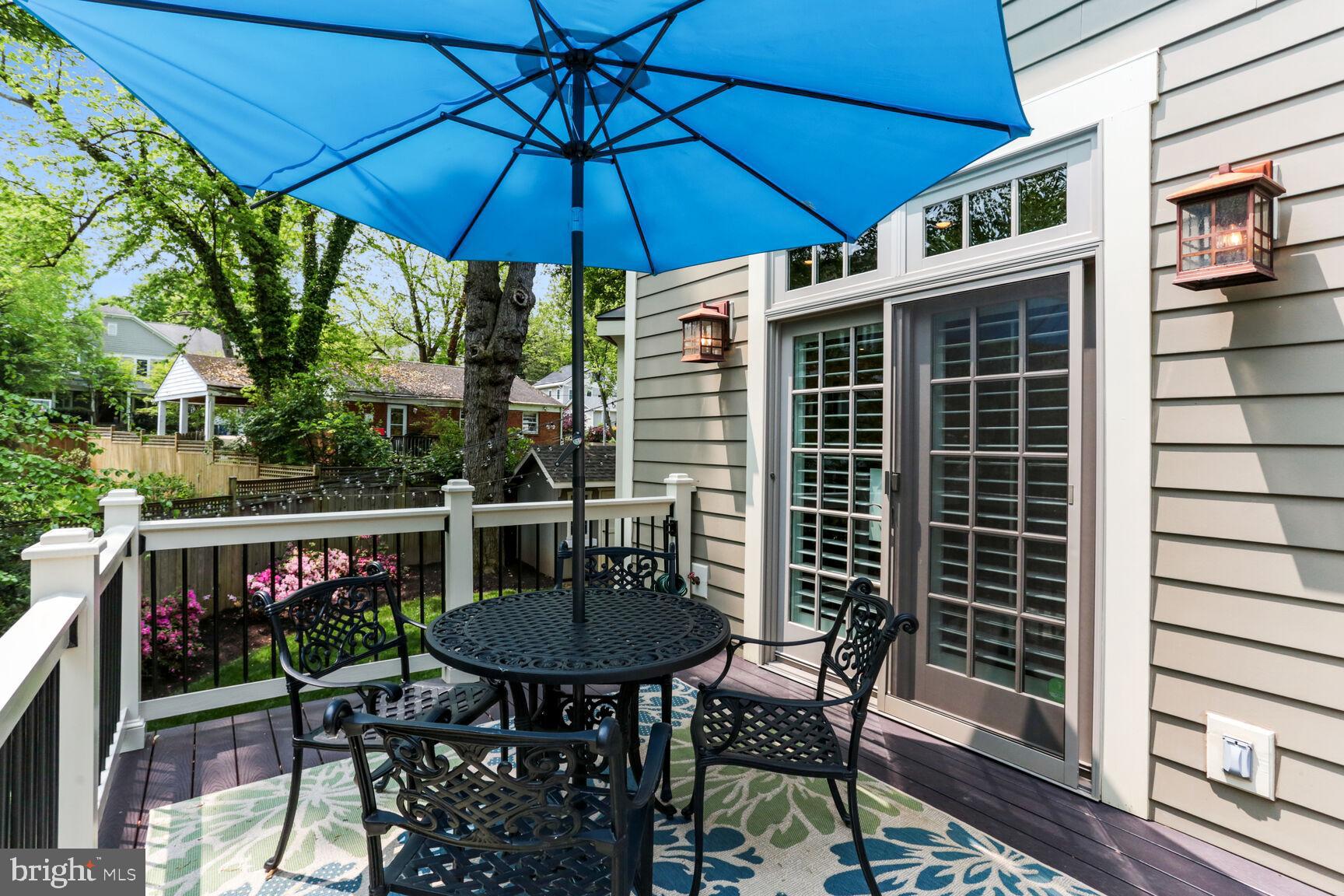 WILLIAMSBURG VILLAGE - Residential