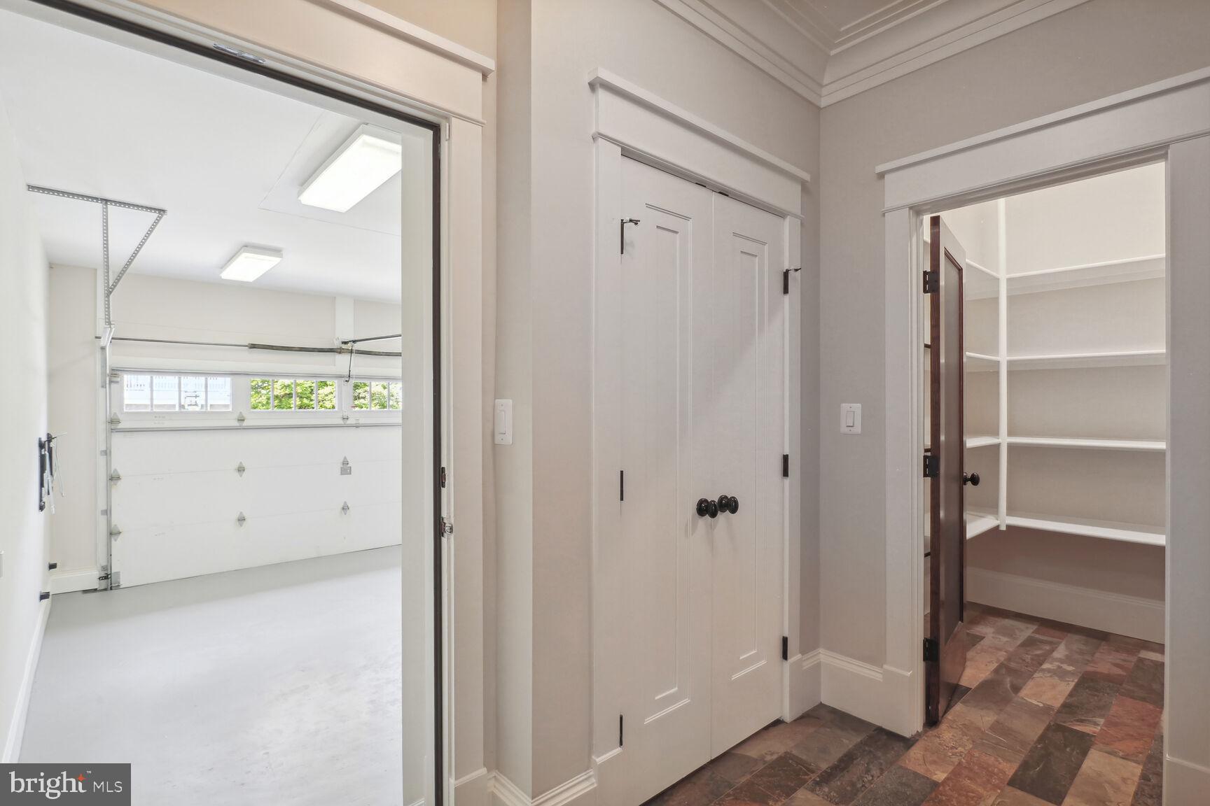 WILLIAMSBURG VILLAGE - Residential