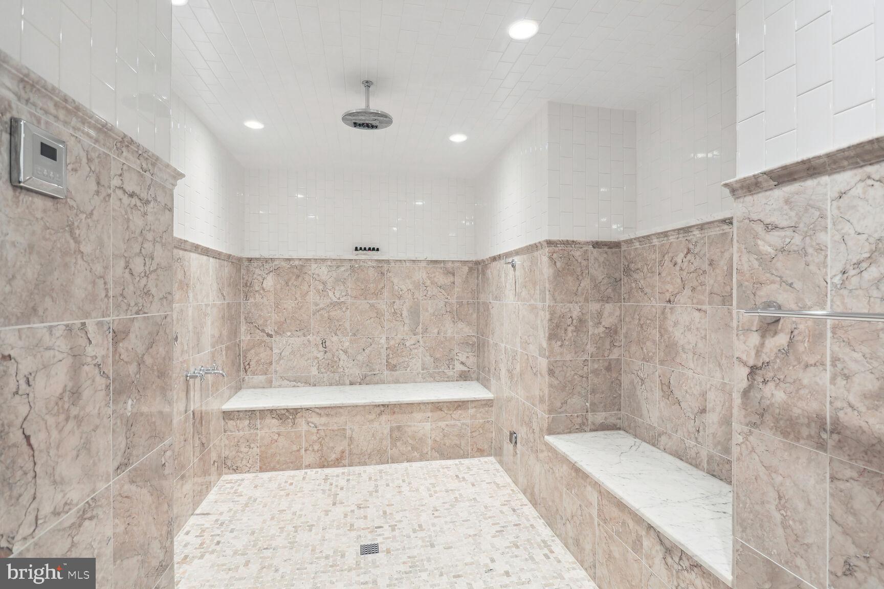 WILLIAMSBURG VILLAGE - Residential