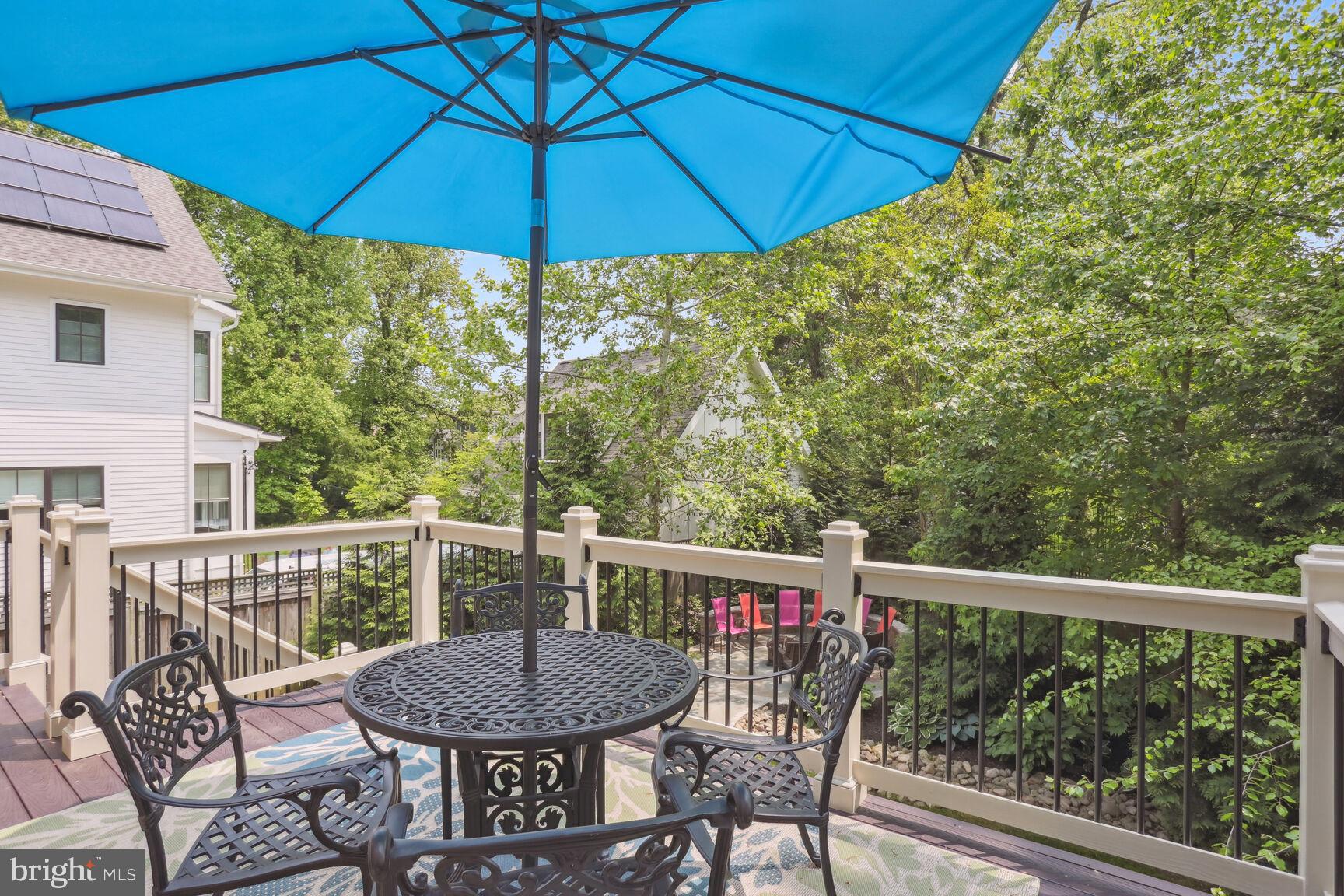 WILLIAMSBURG VILLAGE - Residential