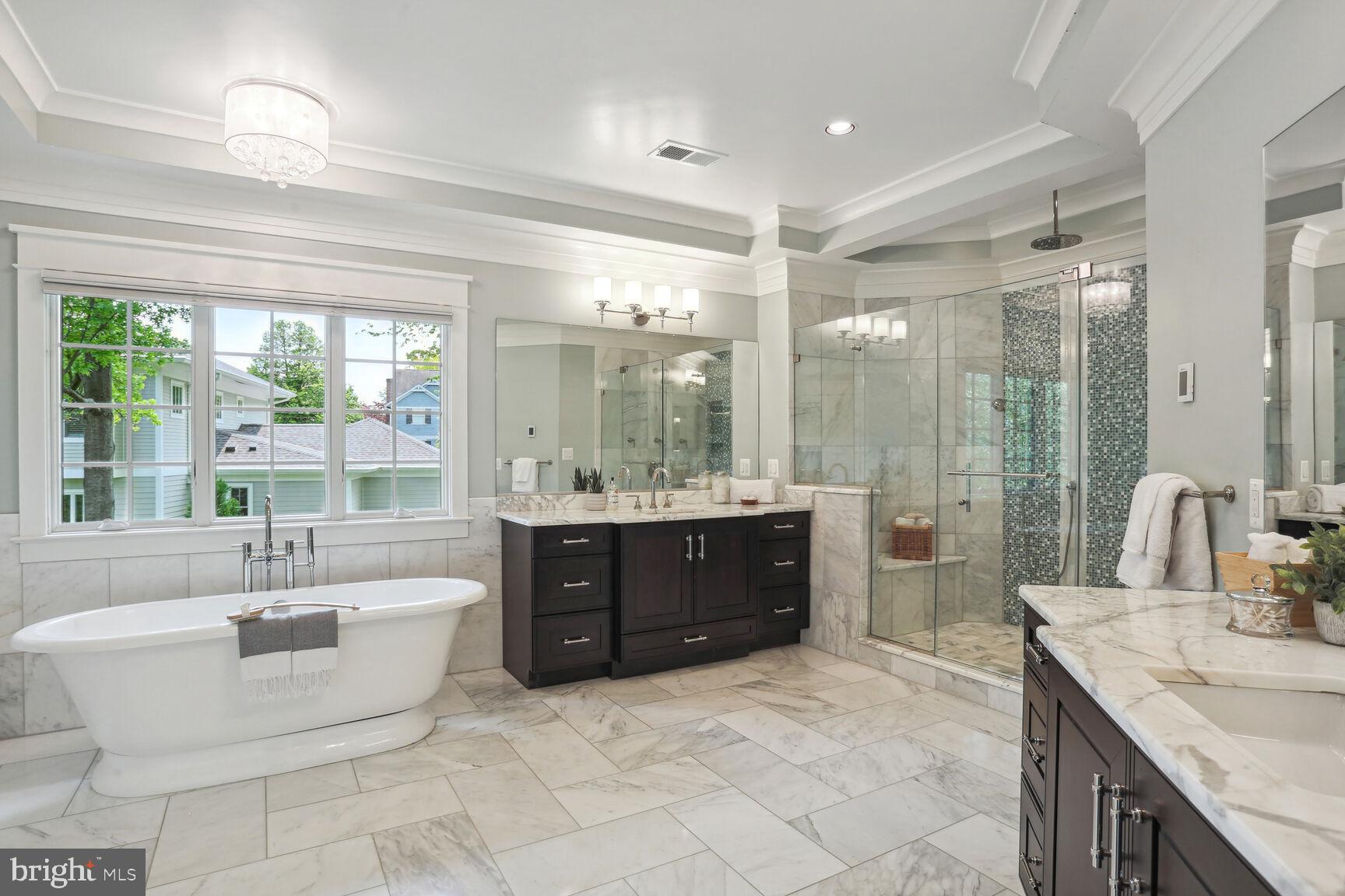 WILLIAMSBURG VILLAGE - Residential