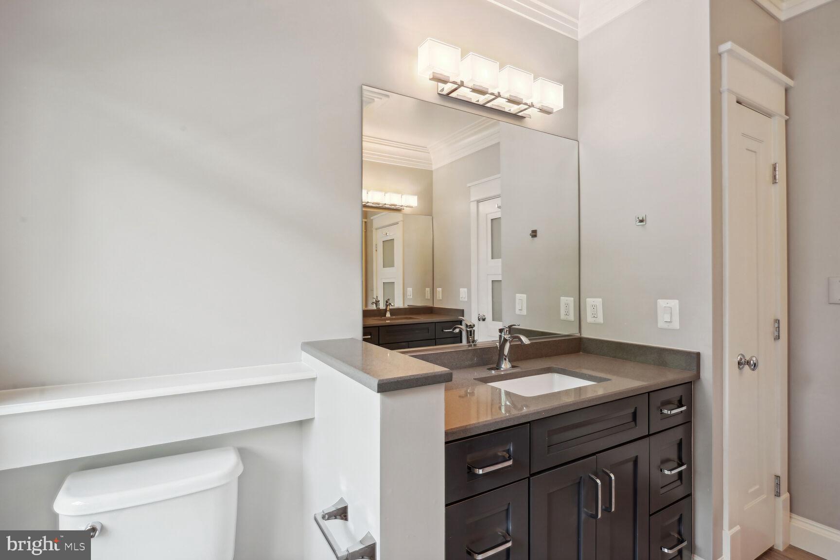 WILLIAMSBURG VILLAGE - Residential