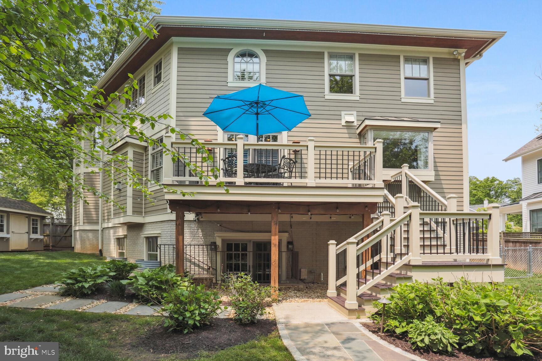 WILLIAMSBURG VILLAGE - Residential