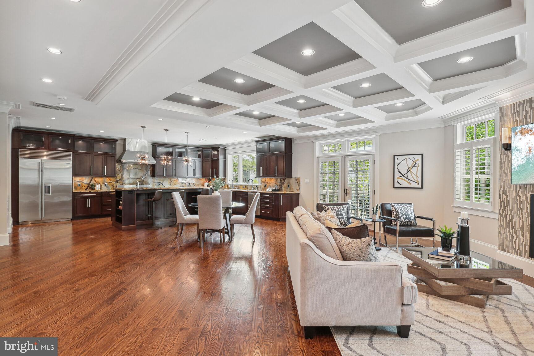 WILLIAMSBURG VILLAGE - Residential