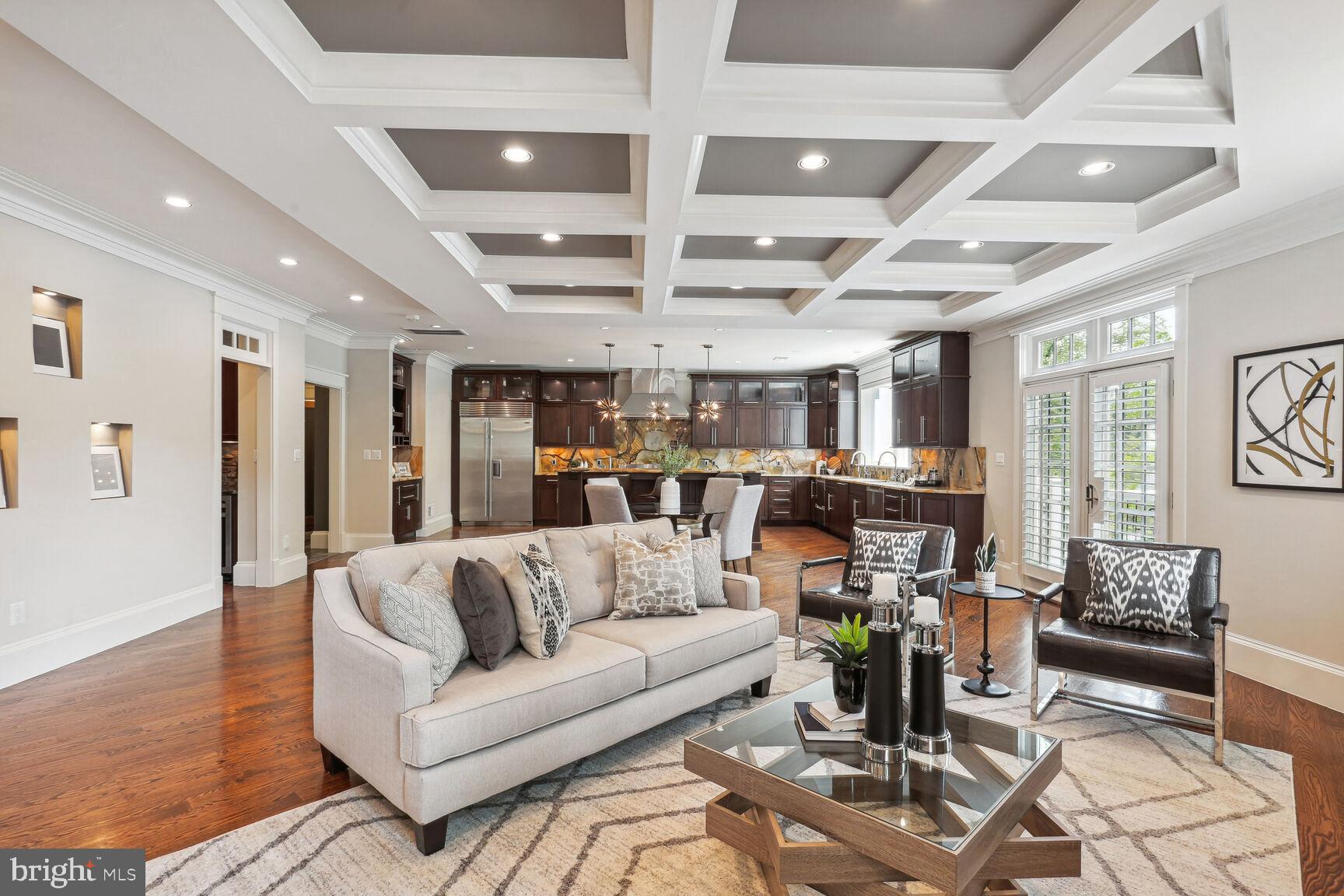 WILLIAMSBURG VILLAGE - Residential