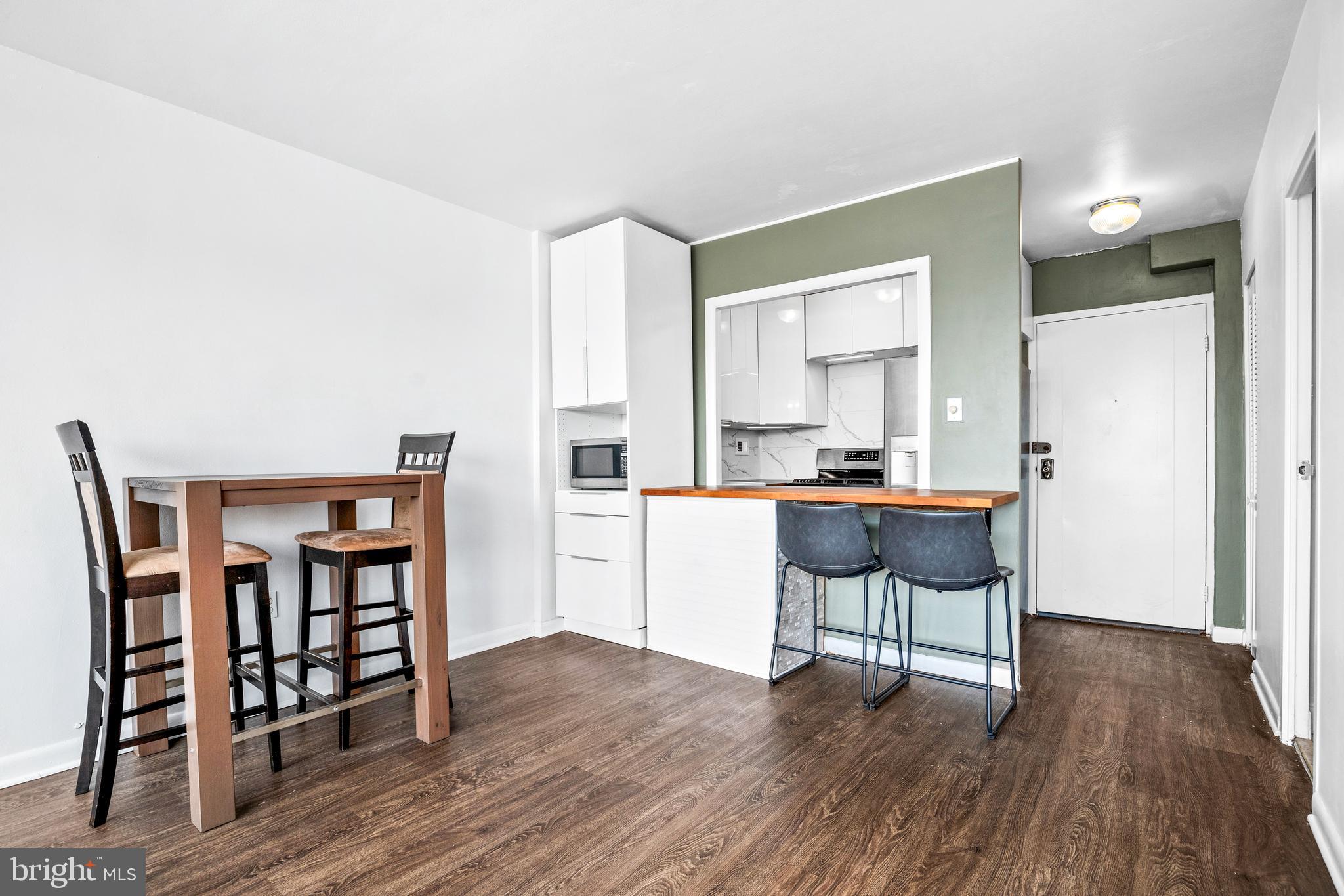 922 24TH STREET NW 812