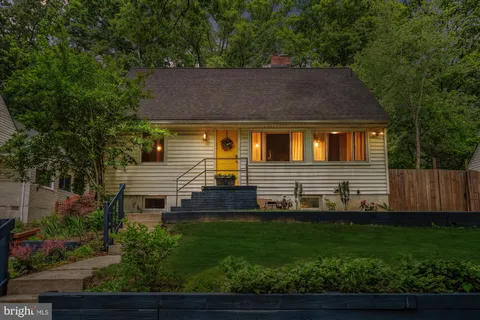 10407 Edgefield Dr, Hyattsville, MD 20783 - MLS#: MDPG2151878