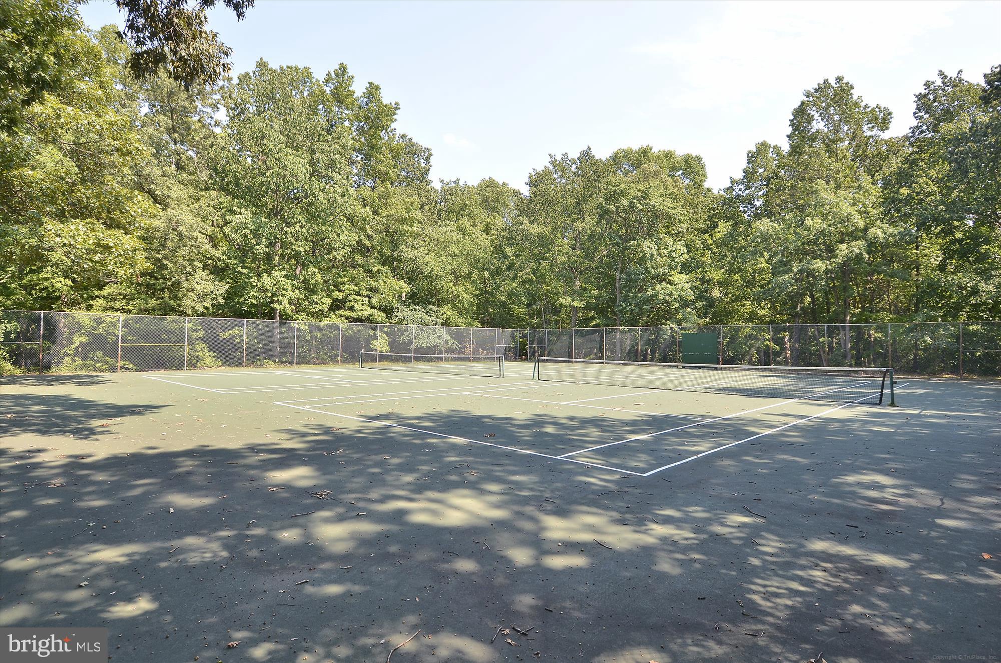 KNOLLWOOD - Residential