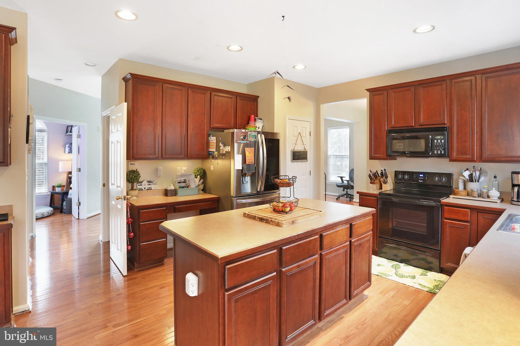 GREENWOOD COMMONS - Residential