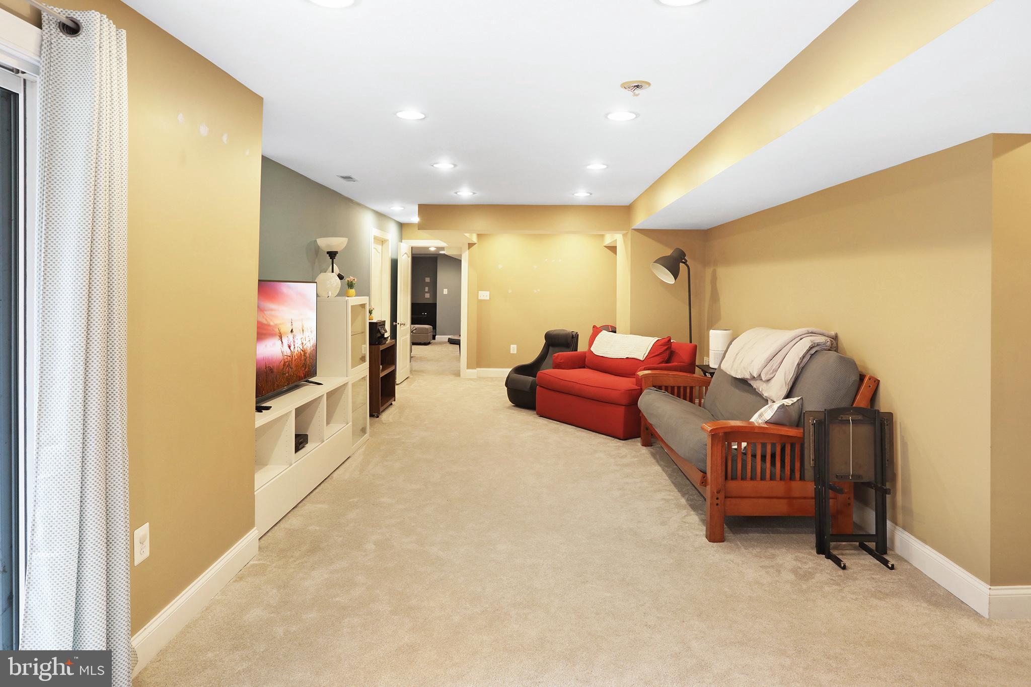 GREENWOOD COMMONS - Residential