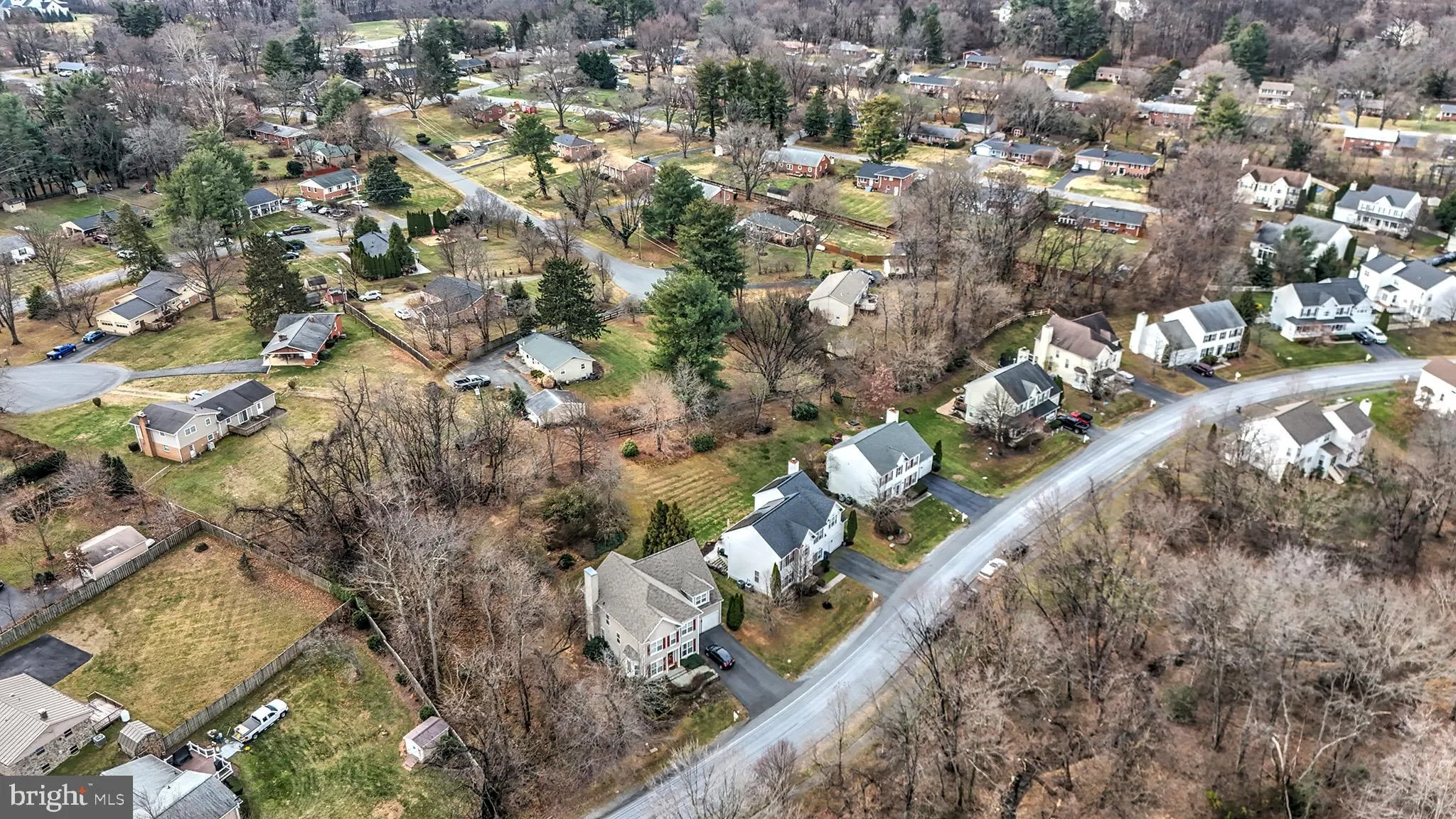 Round Hill, Virginia 20141, United States, 4 Bedrooms Bedrooms, ,3 BathroomsBathrooms,Residential,Active,251674