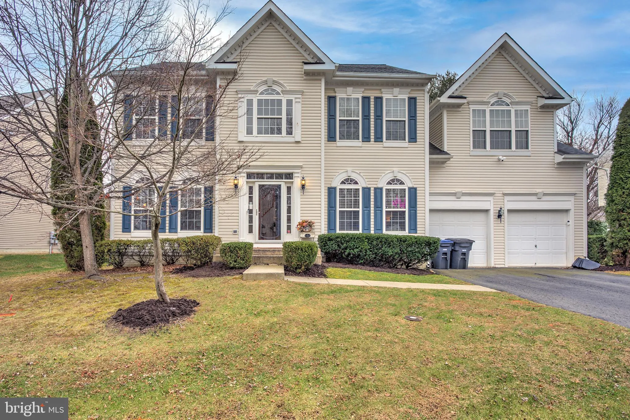 Round Hill, Virginia 20141, United States, 4 Bedrooms Bedrooms, ,3 BathroomsBathrooms,Residential,Active,251674