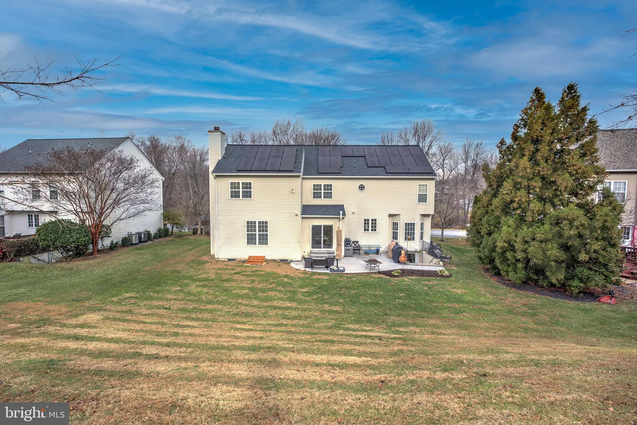 Round Hill, Virginia 20141, United States, 4 Bedrooms Bedrooms, ,3 BathroomsBathrooms,Residential,Active,251674