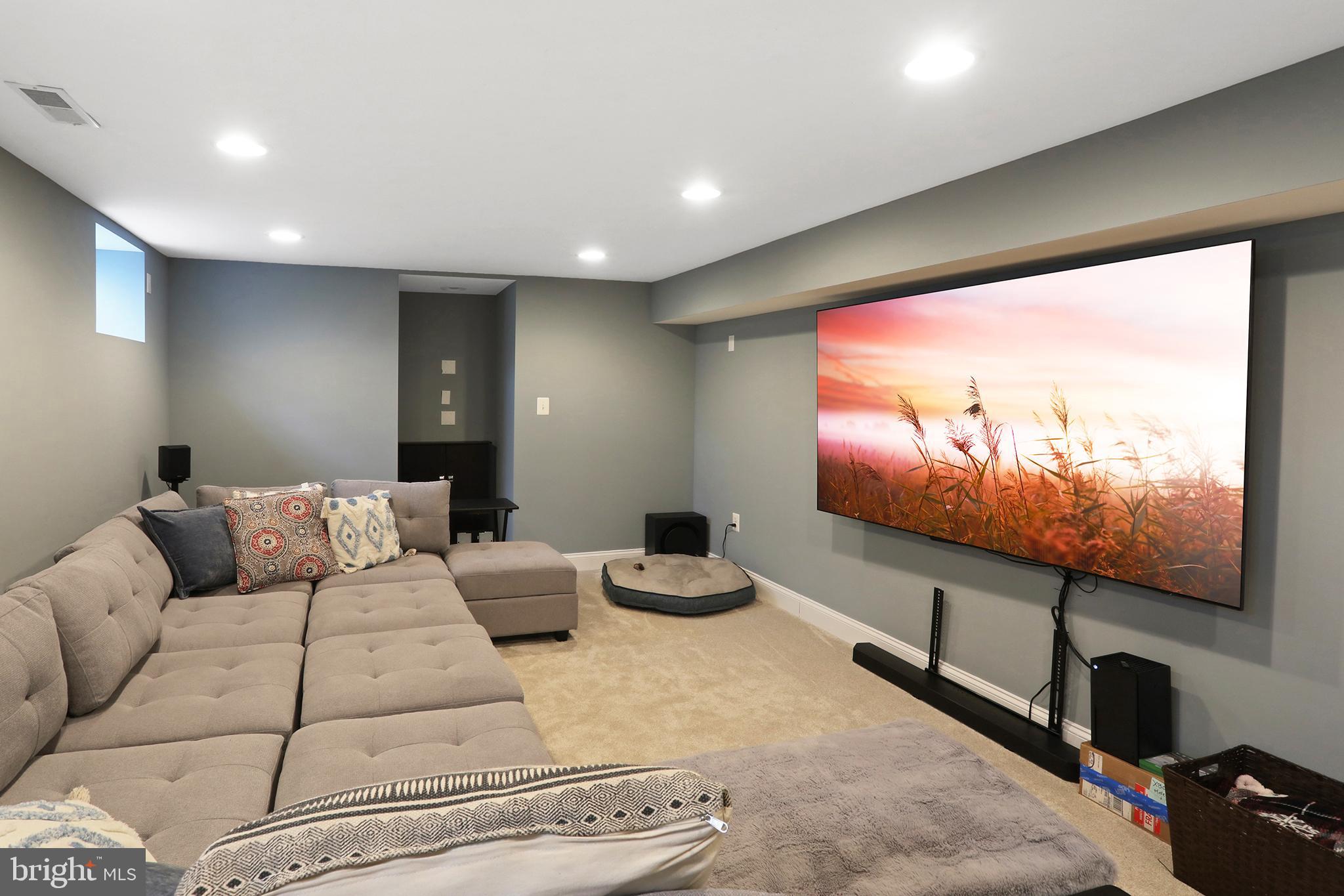 GREENWOOD COMMONS - Residential