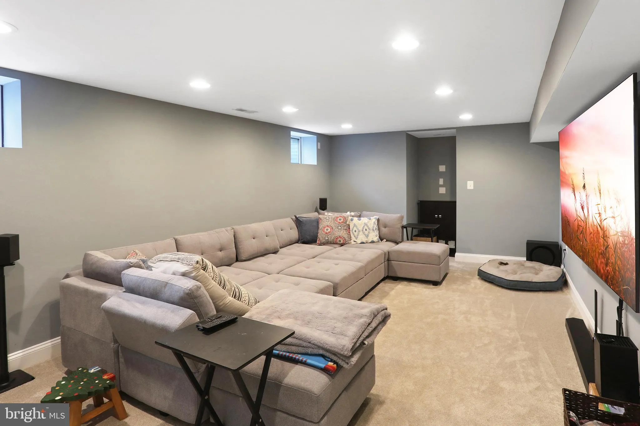 Round Hill, Virginia 20141, United States, 4 Bedrooms Bedrooms, ,3 BathroomsBathrooms,Residential,Active,251674