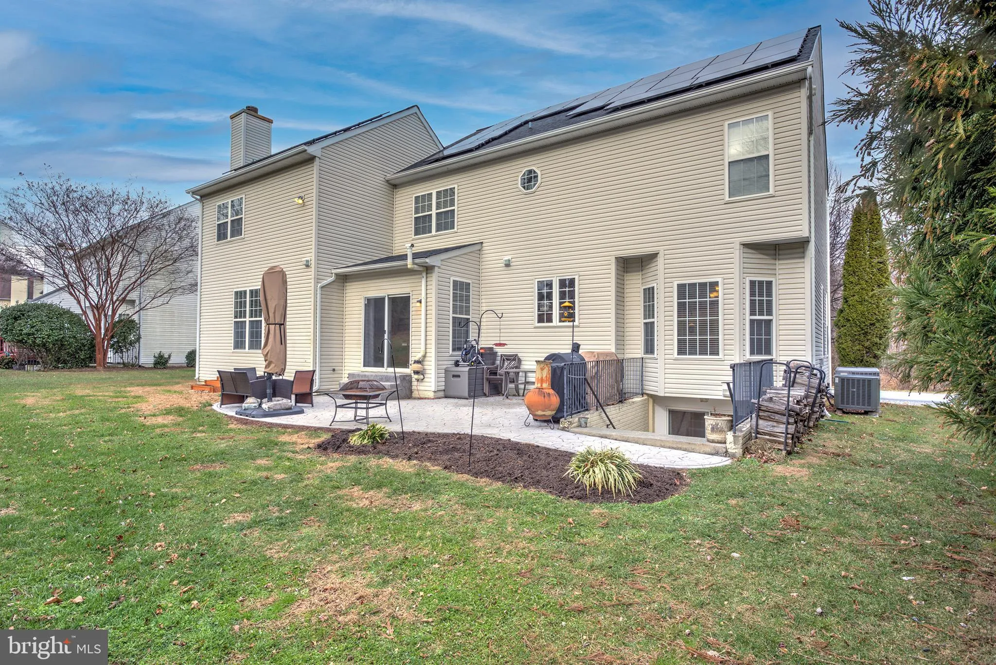 Round Hill, Virginia 20141, United States, 4 Bedrooms Bedrooms, ,3 BathroomsBathrooms,Residential,Active,251674