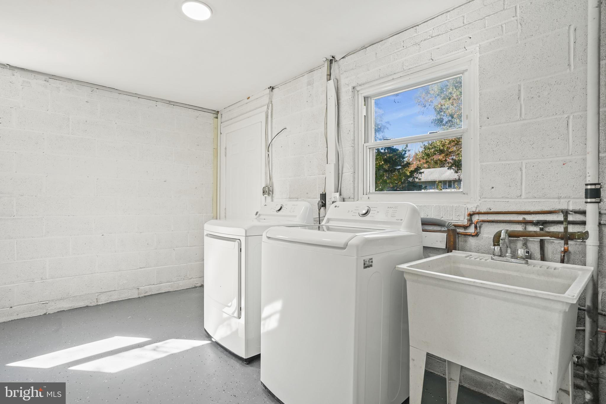 ESTONIAN ESTATES - Residential