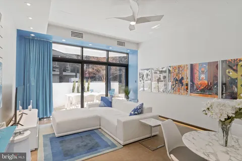1530 Key Boulevard Unit 125, Arlington, VA MLS: VAAR2054680