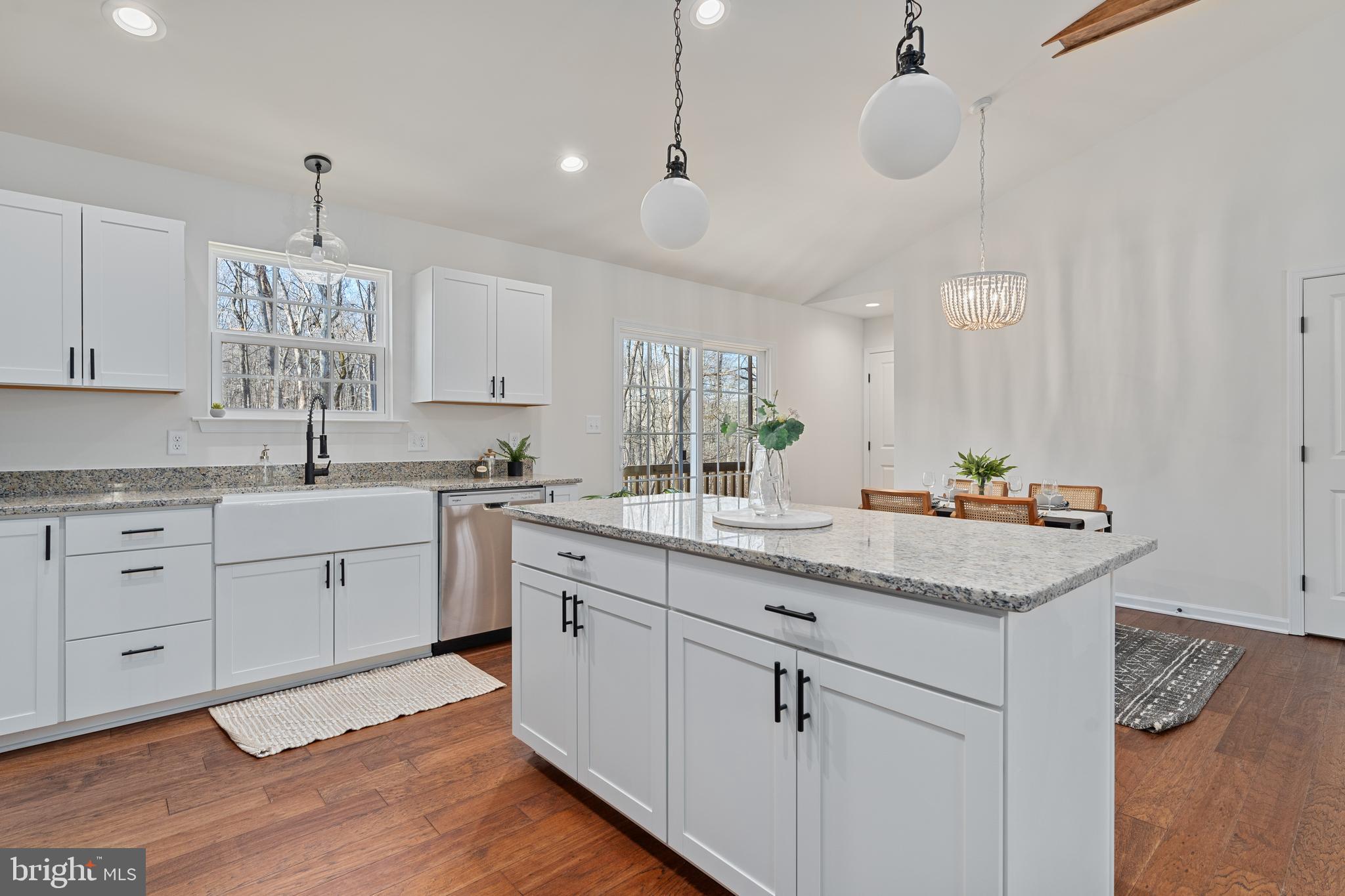 SHERWOOD FOREST - Residential