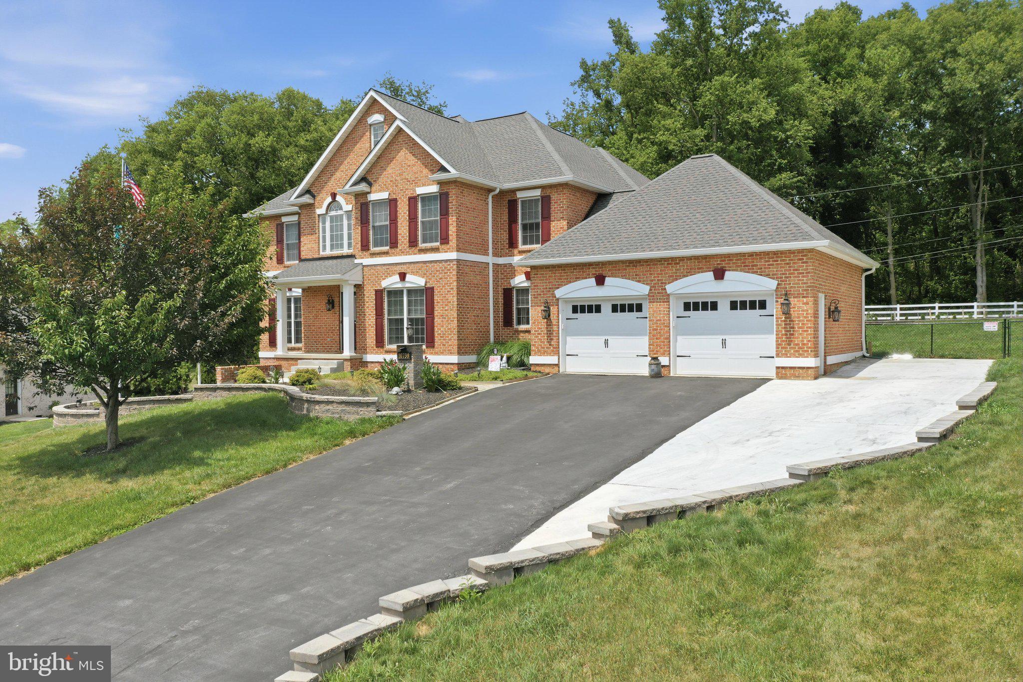 10738 APPLE TREE LANE
