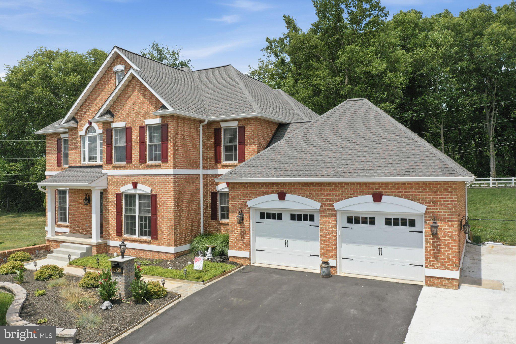 10738 APPLE TREE LANE