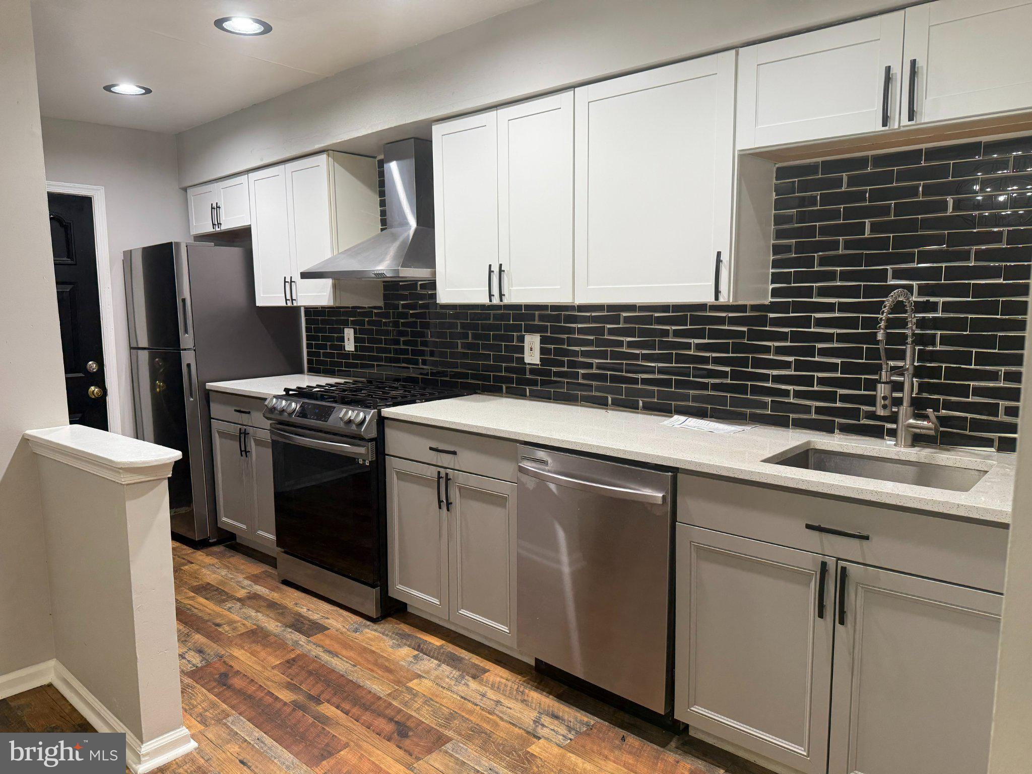 7164 RUSKIN